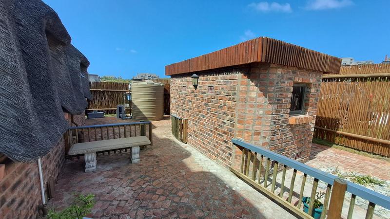 5 Bedroom Property for Sale in Stilbaai Wes Western Cape
